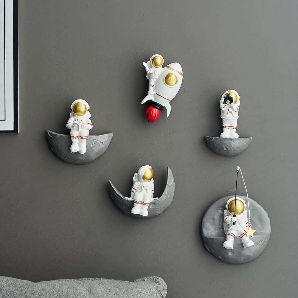 7437 Astronaut 3D Wall Art: Cute Wall Decor Set of 5 Outer Space Theme